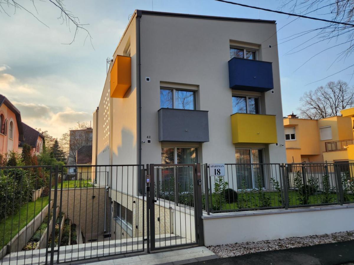 Apartman 18 Aparthotel Debrecen Luaran gambar