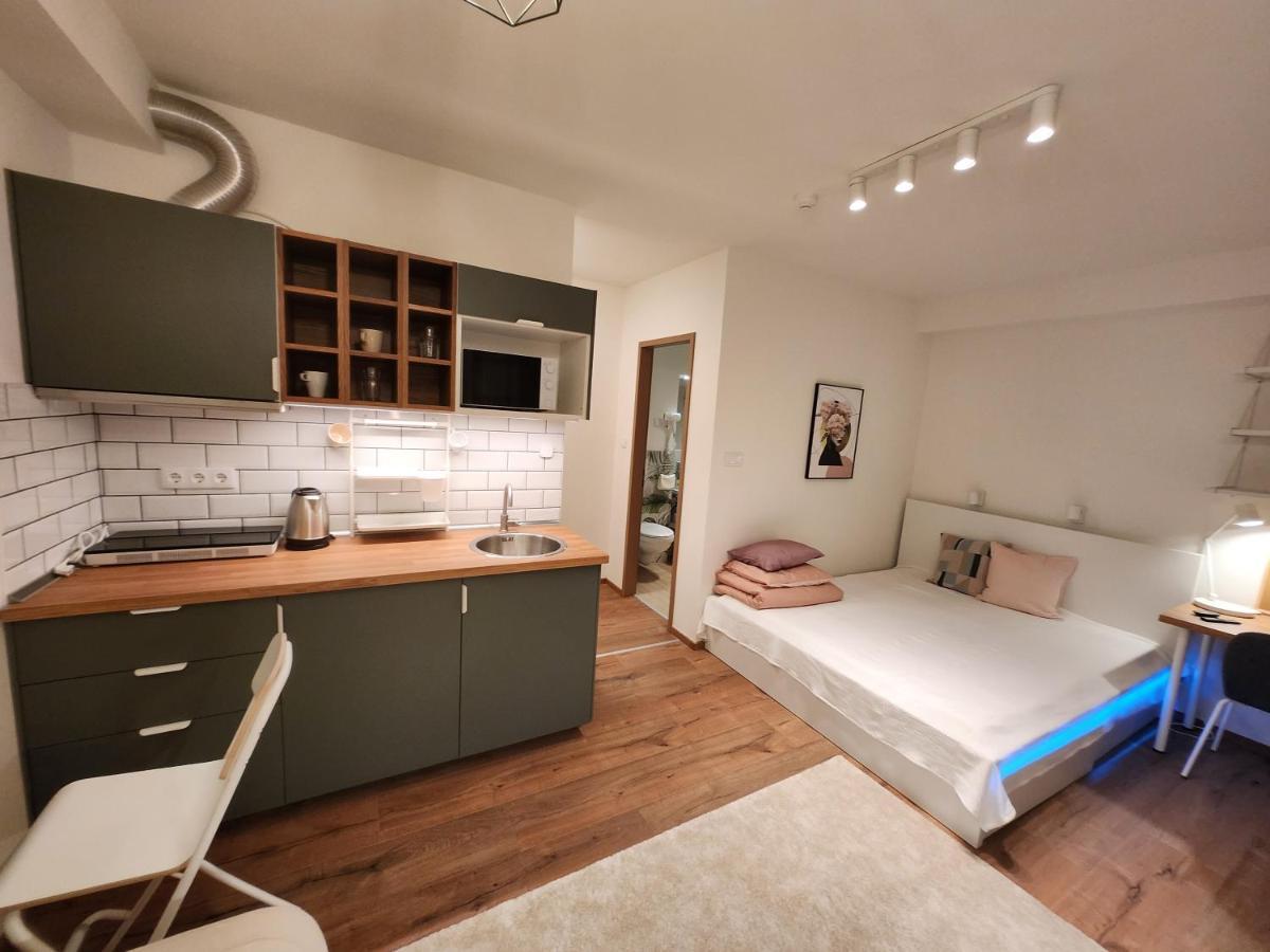 Apartman 18 Aparthotel Debrecen Luaran gambar