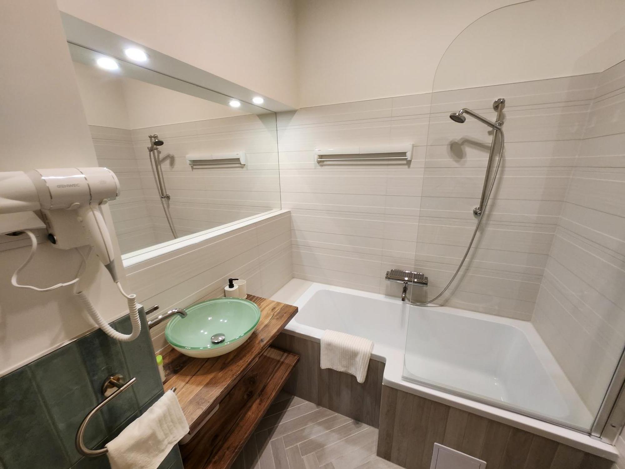 Apartman 18 Aparthotel Debrecen Luaran gambar